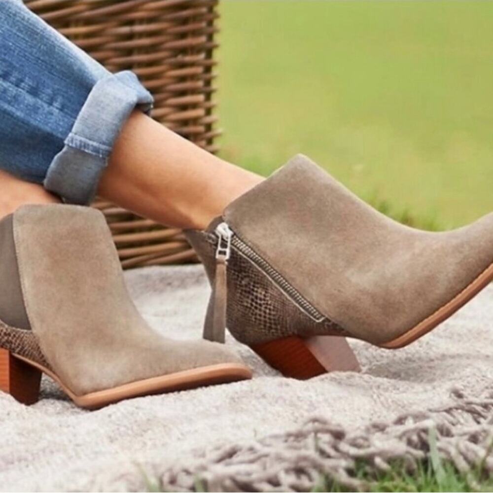 Vionic Anne Ankle Boots Women's Booties Suede Beige Snakeskin Print Side Zip 7